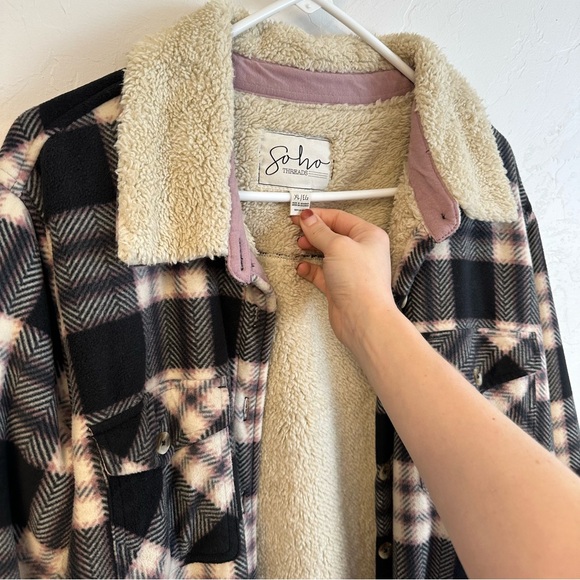Plaid Sherpa-Lined Jacket - Picture 2 of 4
